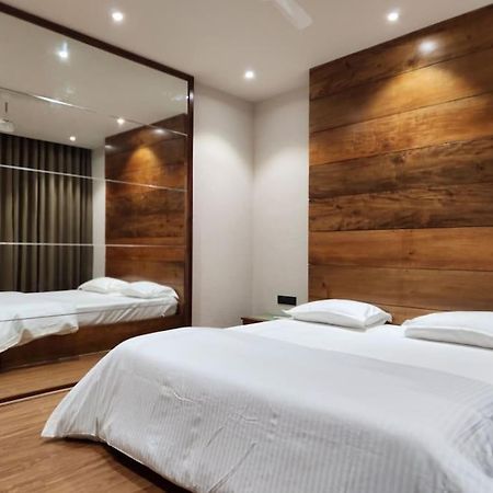 Gulzar 2Bhk Service Apartment, カンヌール エクステリア 写真