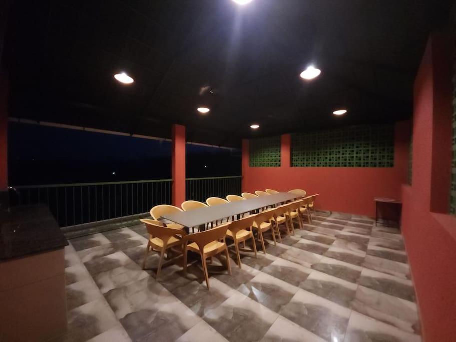 Gulzar 2Bhk Service Apartment, カンヌール エクステリア 写真
