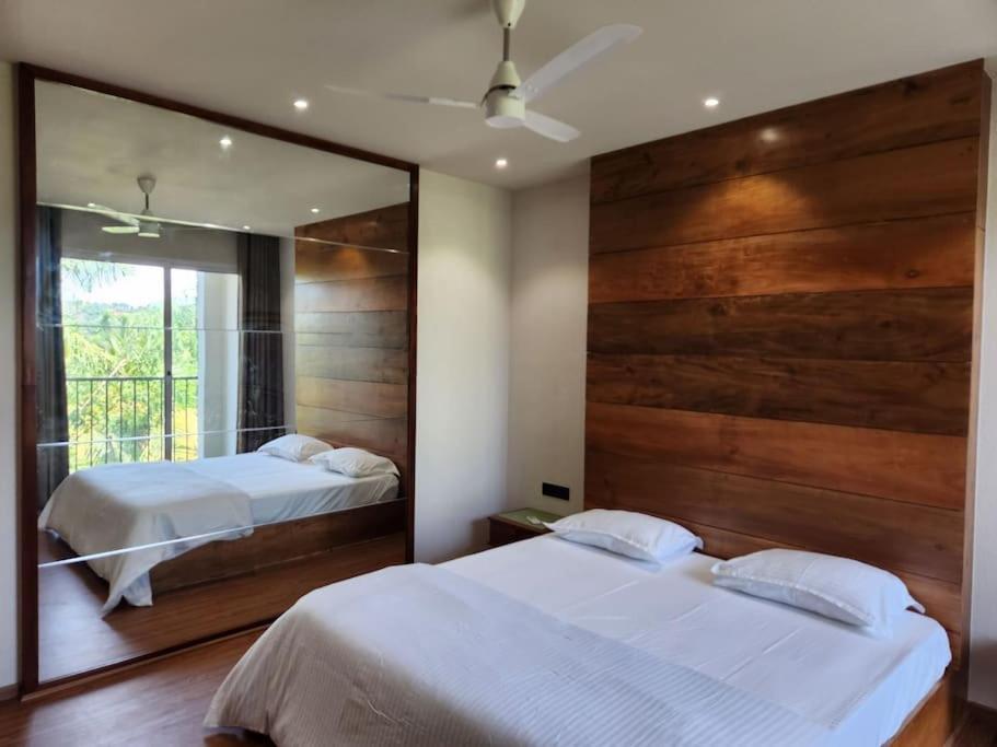 Gulzar 2Bhk Service Apartment, カンヌール エクステリア 写真