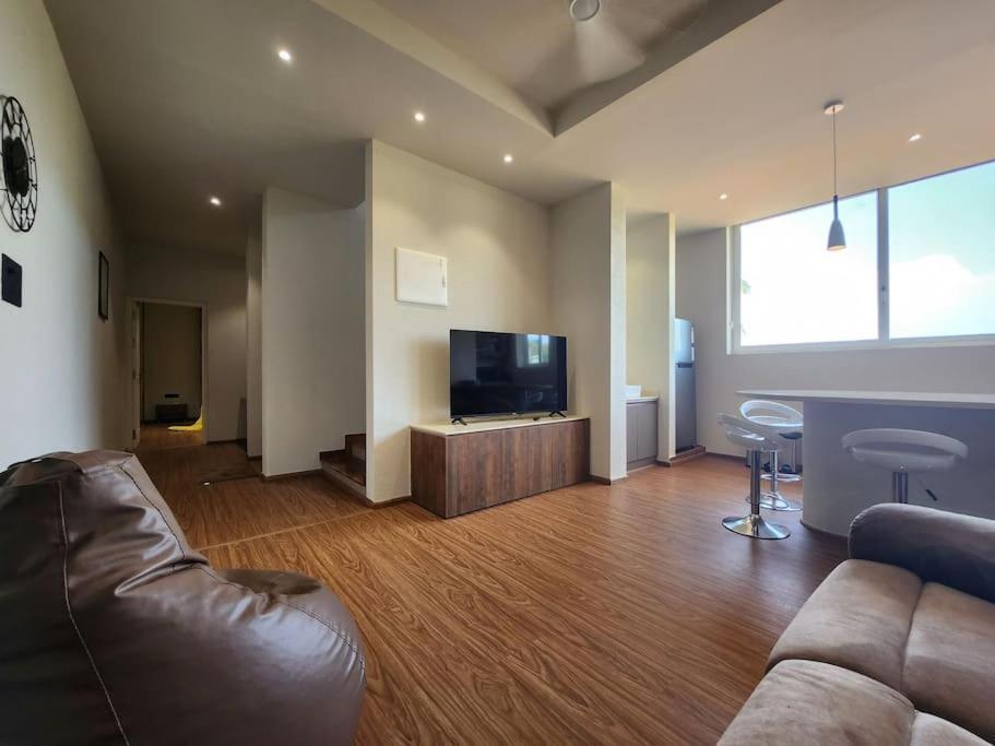 Gulzar 2Bhk Service Apartment, カンヌール エクステリア 写真